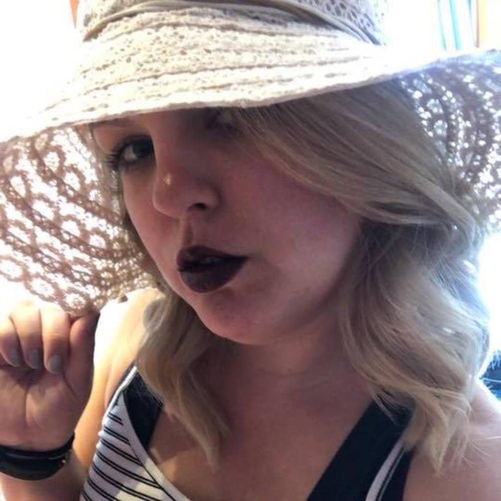 Meet your Posher, Marisa